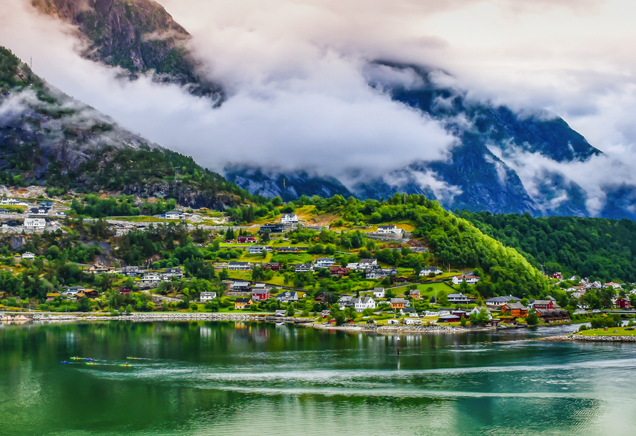 Die sagenhafte Naturschönheit in Eidfjord wird Sie in Ihren Bann ziehen.