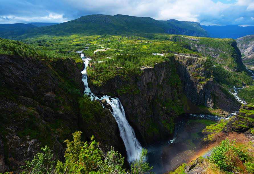 Den Vøringsfossen als malerisches Naturspektakel darf man bei einem Besuch in Eidfjord nicht verpassen.
