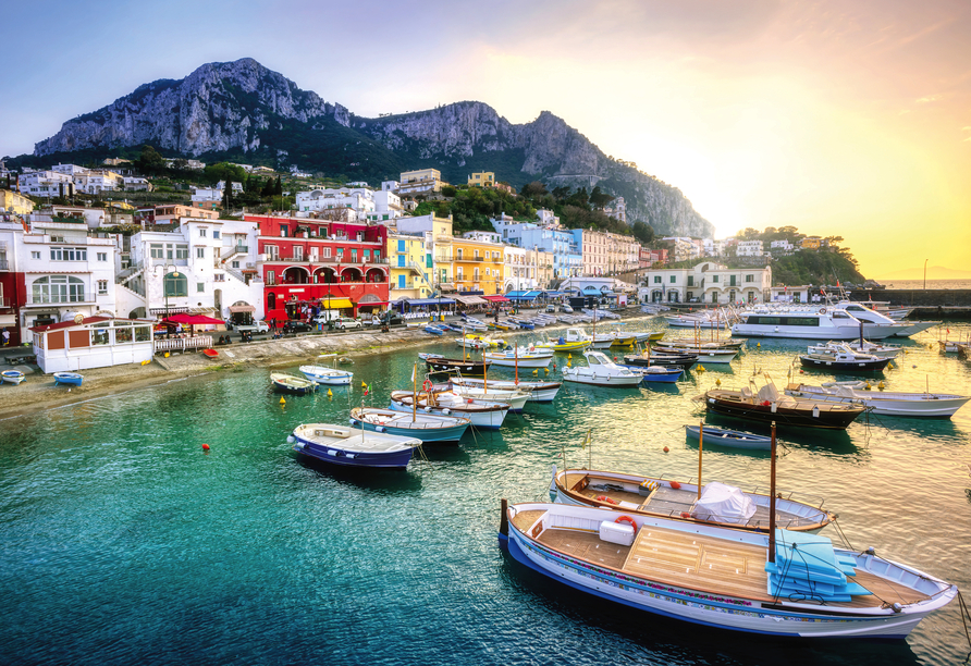 Optional können Sie einen Ausflug zur Trauminsel Capri buchen.