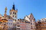 Schlendern Sie über den Hauptmarkt von Trier und bestaunen Sie die Architektur der ältesten Stadt Deutschlands.