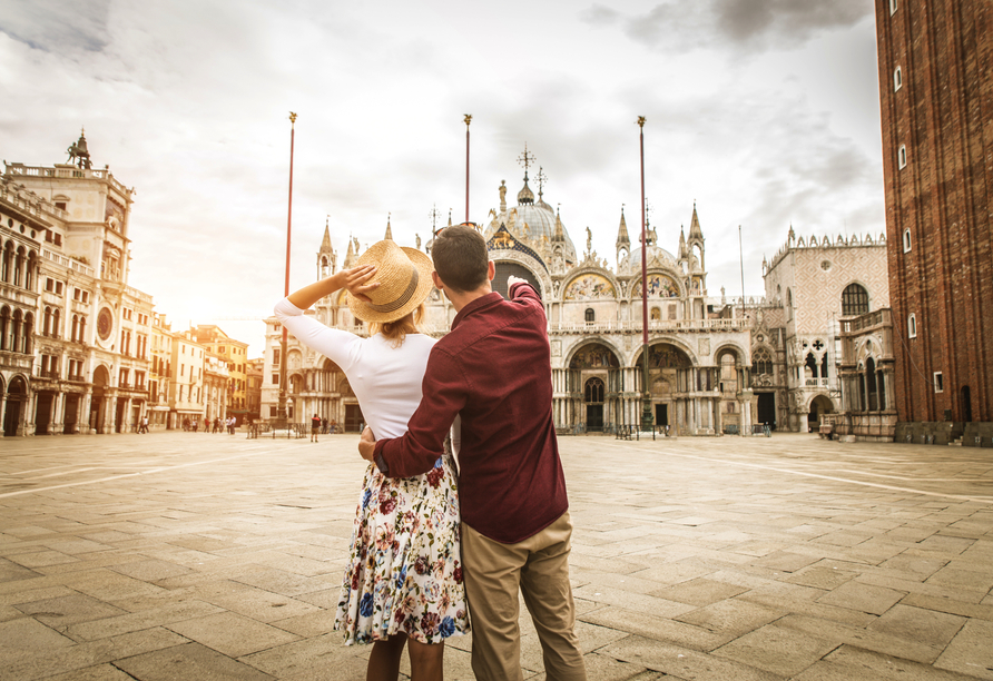 Genießen Sie Ihre Zeit in der romantischen Stadt Venedig.