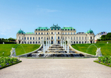 Nutzen Sie den langen Aufenthalt in Wien, um die historischen Sehenswürdigkeiten der Stadt zu besichtigen – wie das Schloss Belvedere.