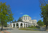 Besichtigen Sie in Mohács historische Monumente wie das eindrucksvolle Kriegerdenkmal.