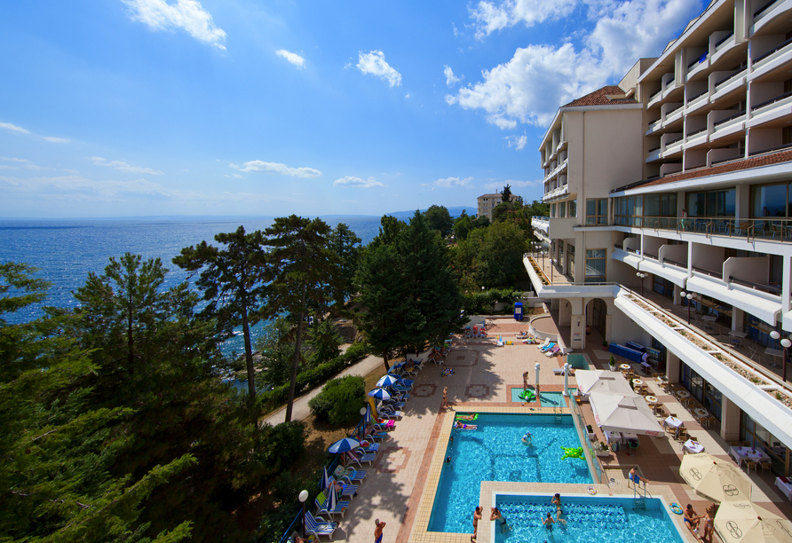 Buchen Sie jetzt Ihren Traumurlaub im Hotel Excelsior Lovran.