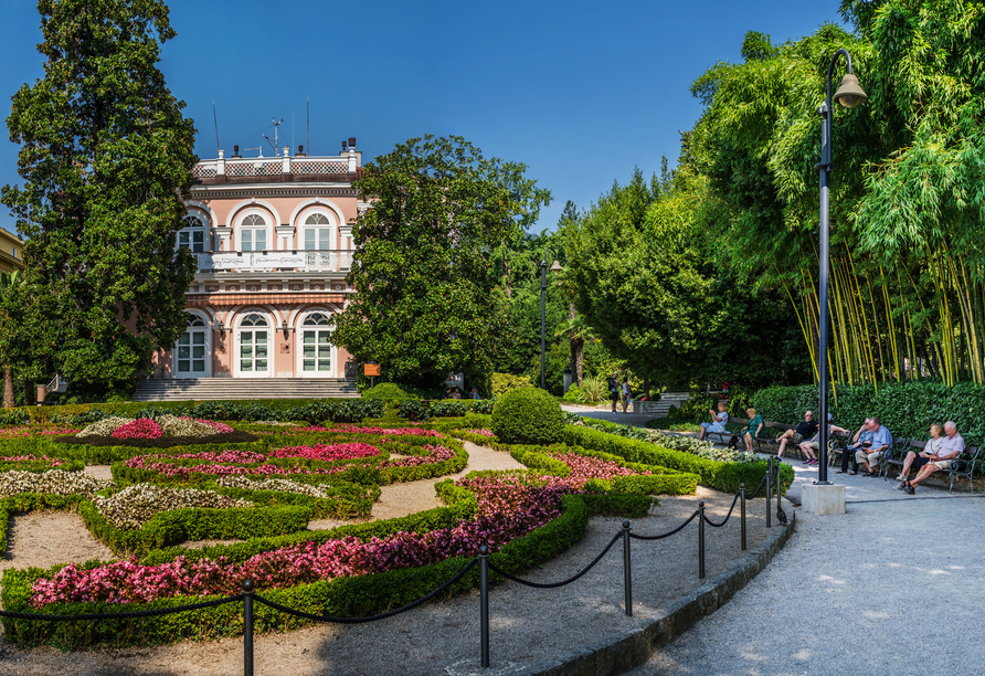 Bewundern Sie den Botanischen Garten und die Villa Angiolina in Opatija.