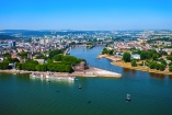 Ihr Ausblick von der Festung Ehrenbreitstein auf Koblenz und das Deutsche Eck.