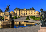 Besuchen Sie das beeindruckende Schloss Drottningholm in Stockholm.