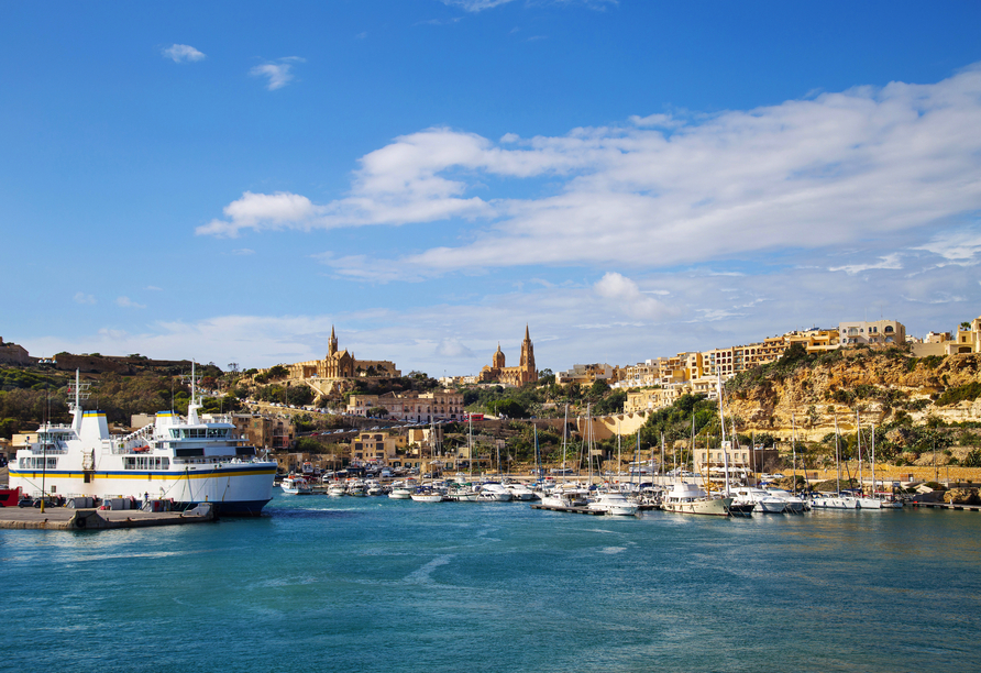 Maltas Schwesterinsel Gozo erreichen Sie mit der Fähre.