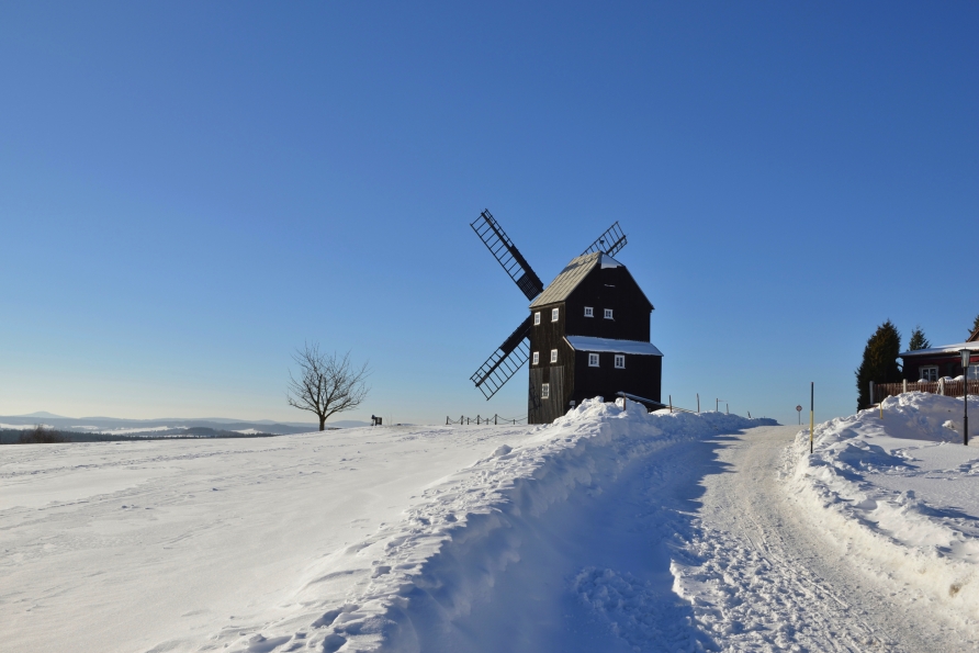 Wir empfehlen einen herrlichen Spaziergang zur Bockwindmühle Kottmarsdorf.