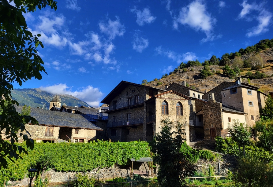 Auf einem der inkludierten Ausflüge besuchen Sie das Bergdorf Ordino in Andorra.