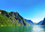 An Seetagen blicken Sie hinaus auf malerische Fjorde,...