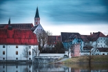 Blick auf das winterliche Straubing und die Donau