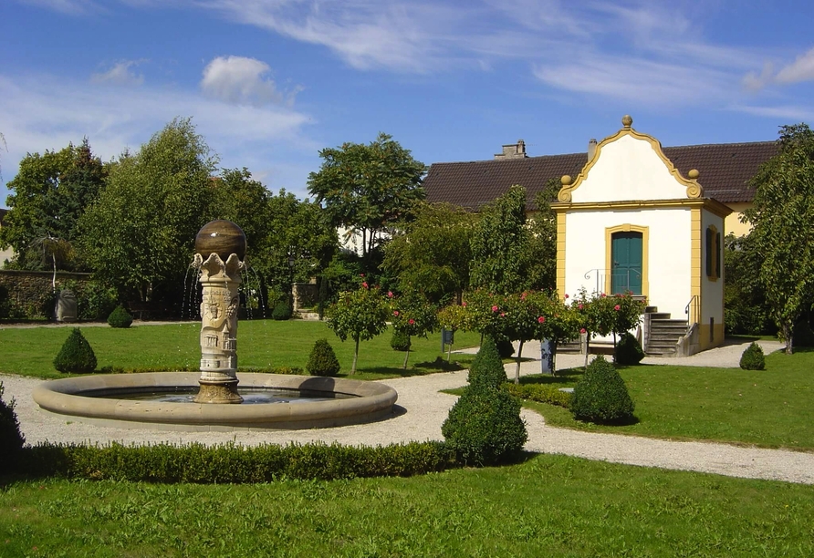 Der Barockgarten in Freinsheim lädt zu einem gemütlichen Spaziergang ein.