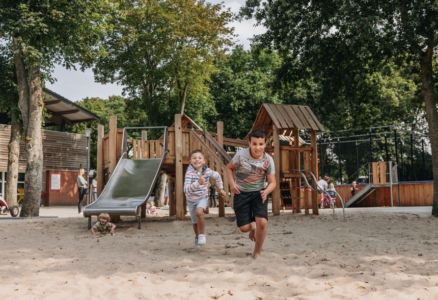 Der Roompot Vakantiepark Kijkduin bietet Spaß für die ganze Familie.