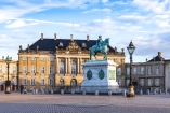 Die beeindruckende Schlossanlage Amalienborg in Kopenhagen