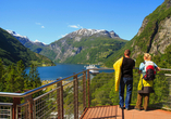 Unternehmen Sie ausgedehnte Wanderungen durch die traumhaften Landschaften Norwegens.