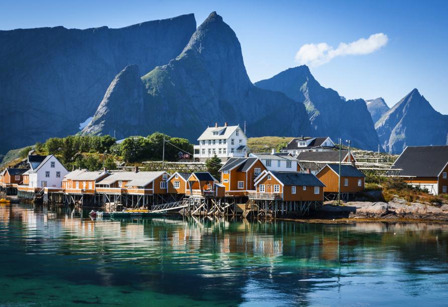 Freuen Sie sich auf malerische Orten auf den Lofoten.