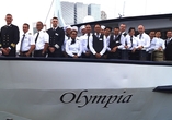 Die Crew heißt Sie herzlich an Bord von Olympia willkommen.