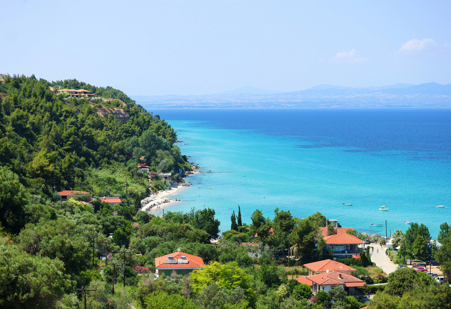 Idyllische Dörfer wie Afytos bieten einen traumhaften Ausblick über die Küste Chalkidikis.
