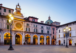 Verbringen Sie einen Tag am Piazza Loggia in Brescia.