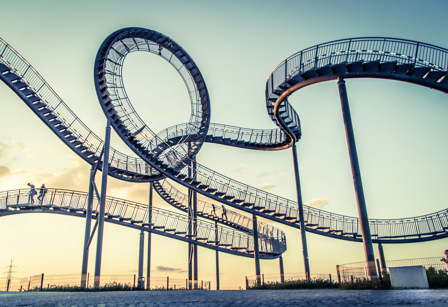 Das Tiger & Turtle – Magic Mountain ist eins der Wahrzeichen Duisburgs.