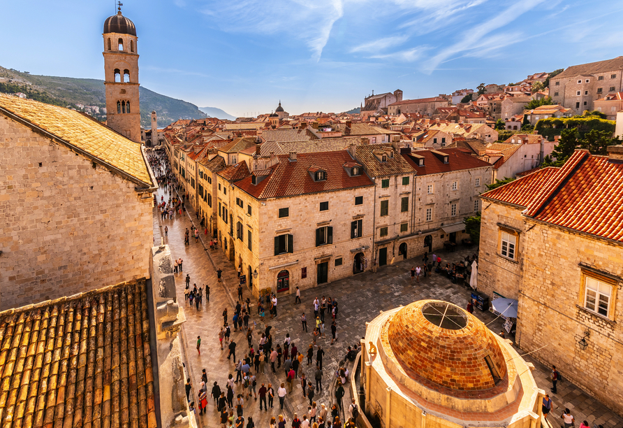 Spüren Sie bei Ihrer Besichtigung die besondere Atmosphäre der historischen Altstadt von Dubrovnik.