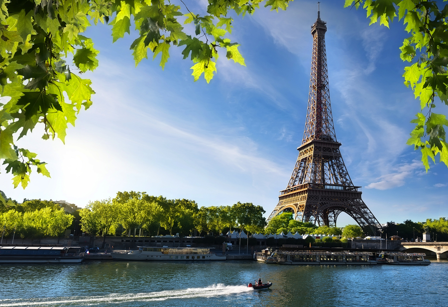 Der Eiffelturm an der Seine – das Wahrzeichen von Paris