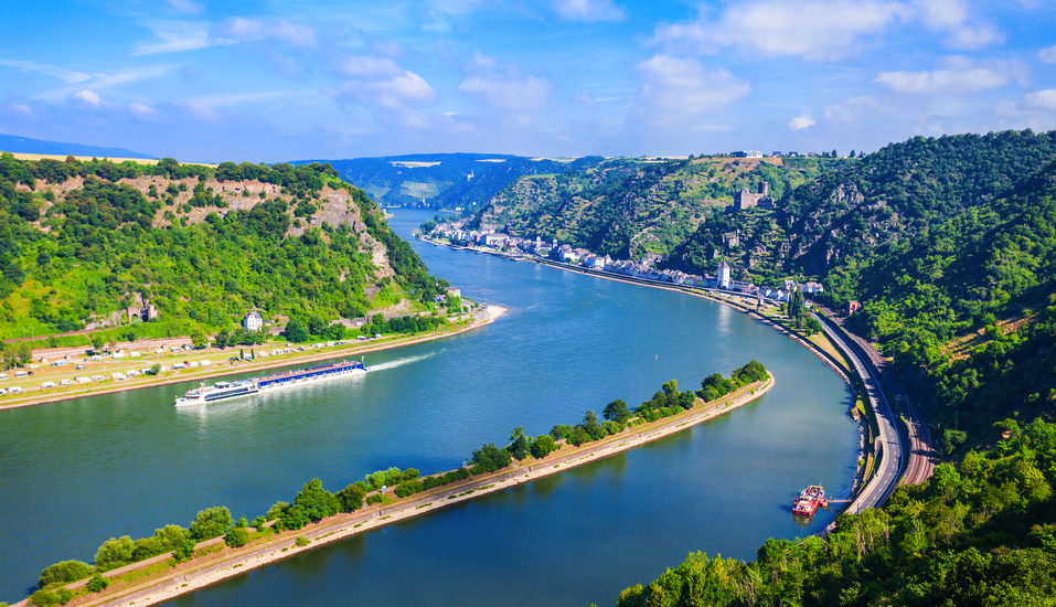 Blick von der Loreley auf den Rhein.