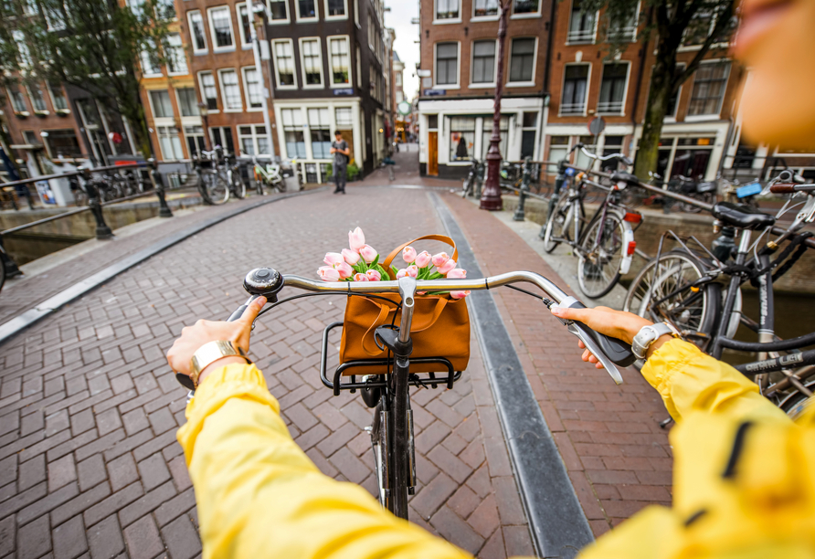 Leihen Sie sich ein Fahrrad oder E-Bike im Hotel und entdecken Sie die Stadt mit dem Rad.
