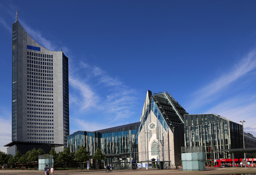 Auf dem Augustusplatz befindet sich das City-Hochhaus mit der Aussichtsplattform.
