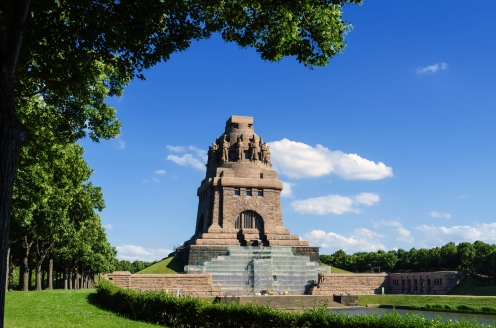 Das Völkerschlachtdenkmal ist ein berühmtes Wahrzeichen von Leipzig.