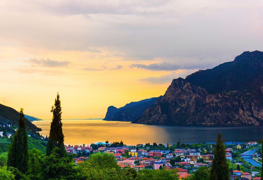 Herzlich willkommen in Ihrem Urlaubsort Riva del Garda!