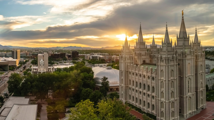 Der imposante Mormonentempel in Salt Lake City, Utah, wird Sie in den Bann ziehen.