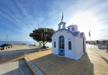Entdecken Sie lohnende Sehenswürdigkeiten in Ihrem Urlaubsort Analipsi wie die kleine Kirche Agia Marina.
