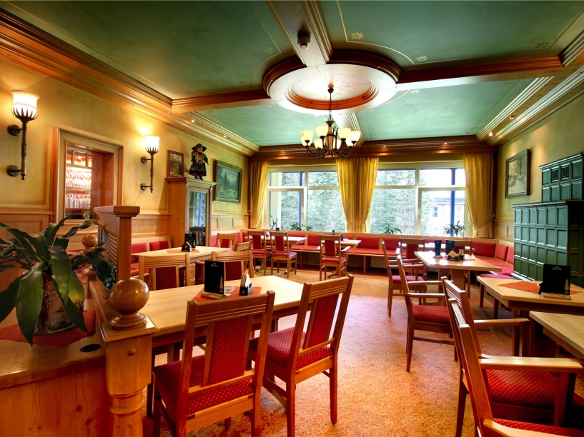 Die gemütliche Hotelbar Selkestube