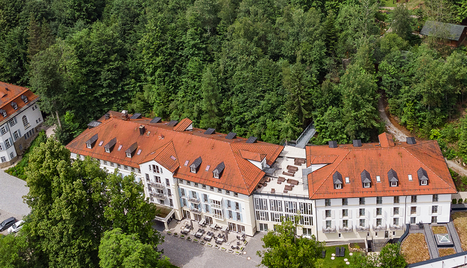 Das Robenstein Aktivhotel & SPA liegt mit seinem Saunadorf idyllisch im Bayerischen Wald.