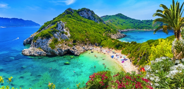 Willkommen zu Ihrem Traumurlaub auf Korfu! Regionen wie Afionas laden dazu ein, die Seele baumeln zu lassen.