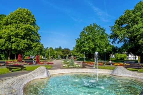 Schlendern Sie durch den traumhaften Kurpark Bad Füssings.