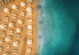 Das türkisblaue Meer am Strand des Maistra Select Resorts Belvedere