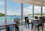 Genießen Sie den Panorama-Ausblick aus dem Restaurant Ihres Maistra Select Resorts Belvedere.