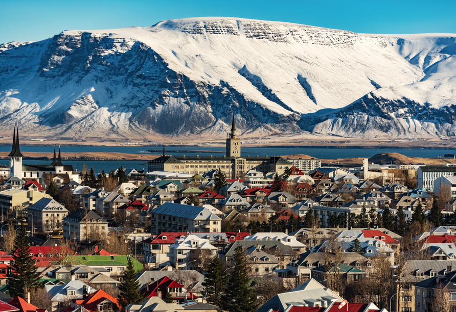 Reykjavík, die nördlichste Hauptstadt der Welt, erwartet Sie.