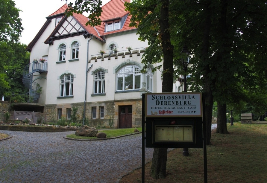 Außenansicht des Hotels Schlossvilla Derenburg