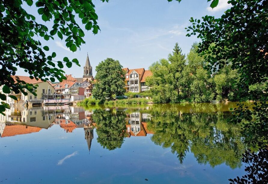 Stadtansicht am Seeufer in Rotenburg an der Fulda.