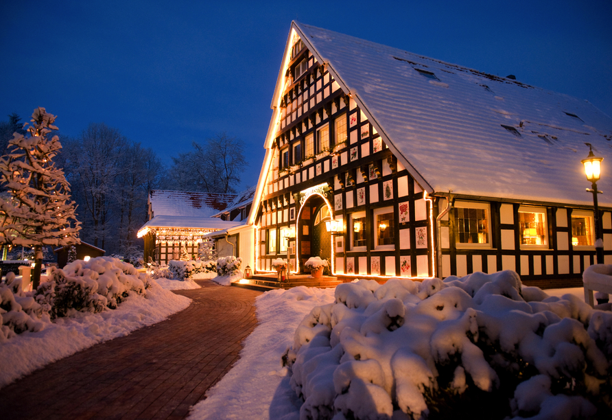 Außenansicht Ihres Hotels im Winter