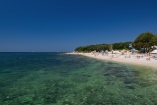 Das kristallklare Wasser ist charakteristisch für die kroatische Adria.