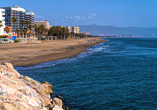 Genießen Sie Ihre freien Tage am Strand von Torremolinos. 
