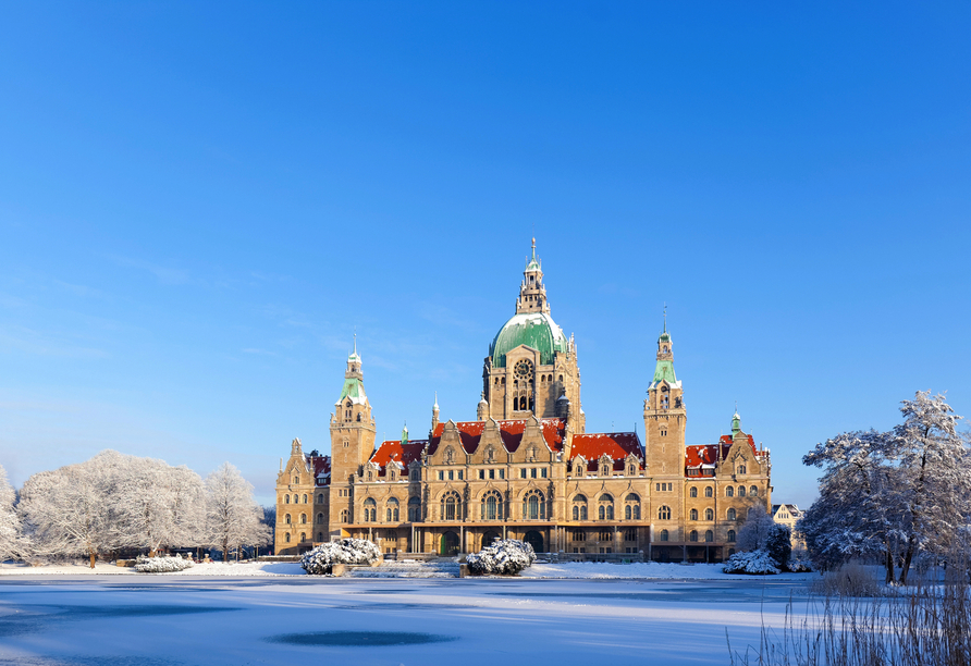Neues Rathaus von Hannover im Winterschlaf
