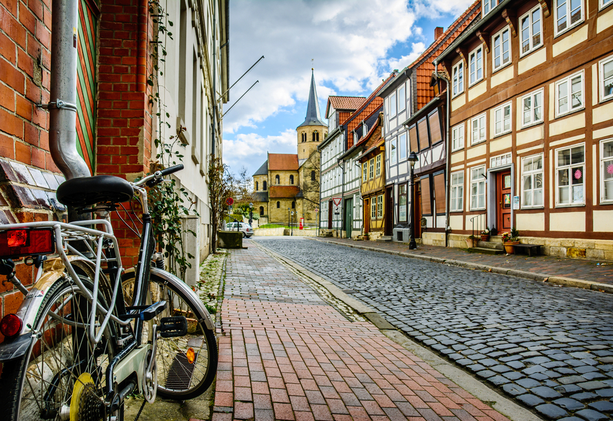 Die Altstadt von Goslar befindet sich ganz in der Nähe und lädt zur Erkundung ein.