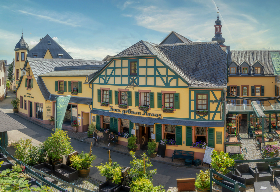 Ihr Hotel befindet sich mitten in der schönen Altstadt von Rüdesheim.