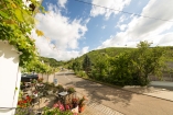 Blick vom Hotel Emmerich Winningen in die Weinberge.